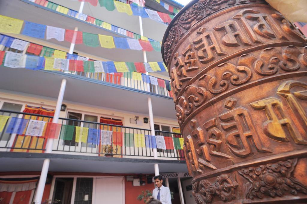 Hotel Himalaya Yoga Kathmandu Bagian luar foto