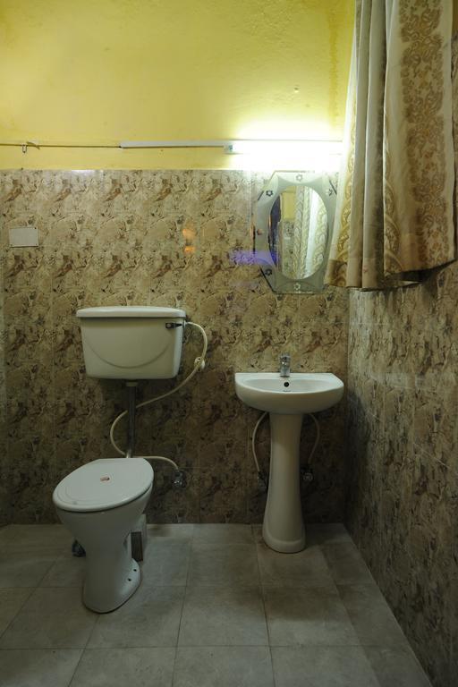 Hotel Himalaya Yoga Kathmandu Bagian luar foto