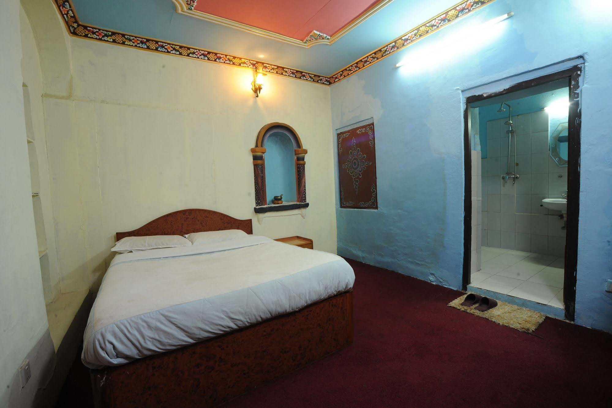 Hotel Himalaya Yoga Kathmandu Bagian luar foto