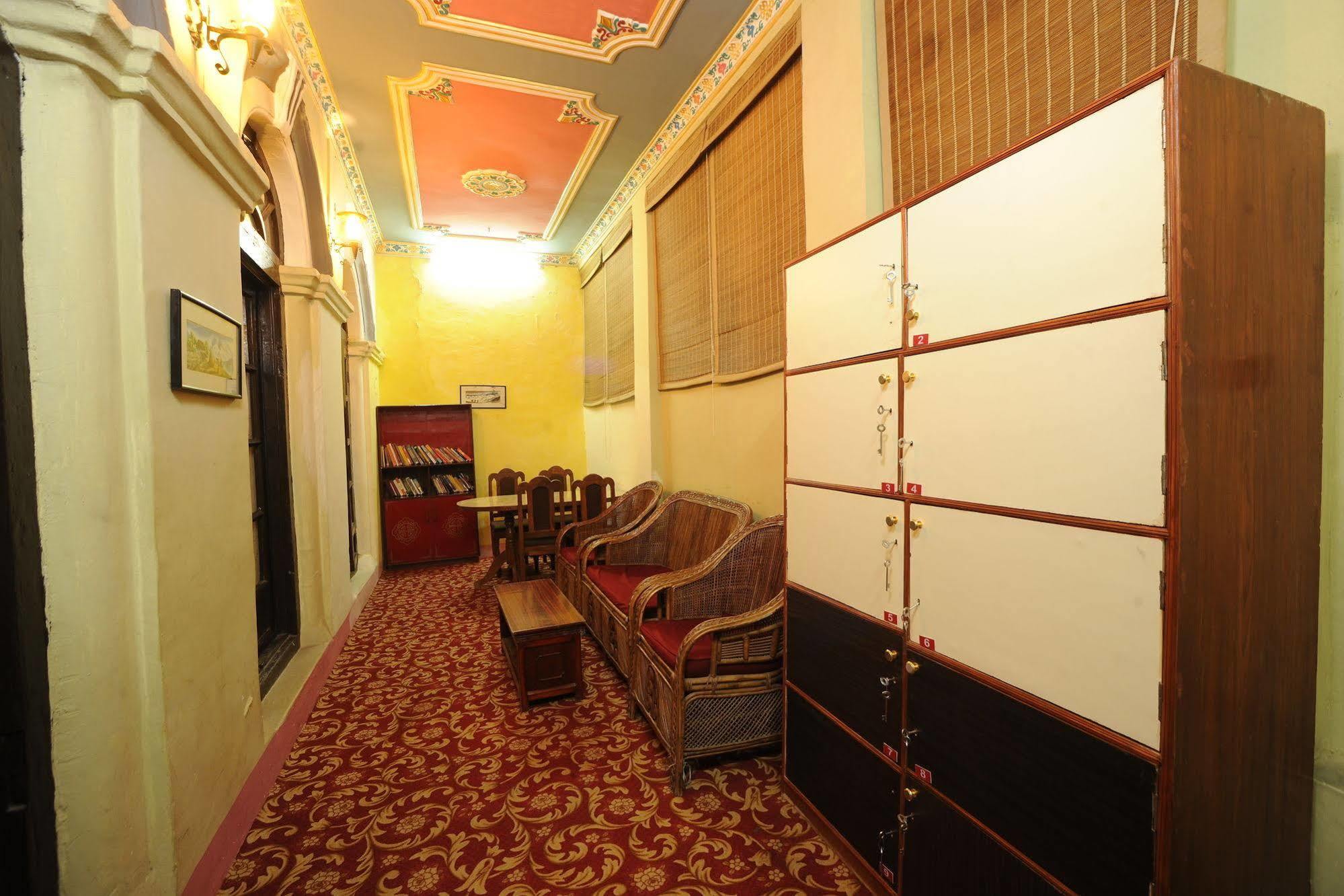 Hotel Himalaya Yoga Kathmandu Bagian luar foto