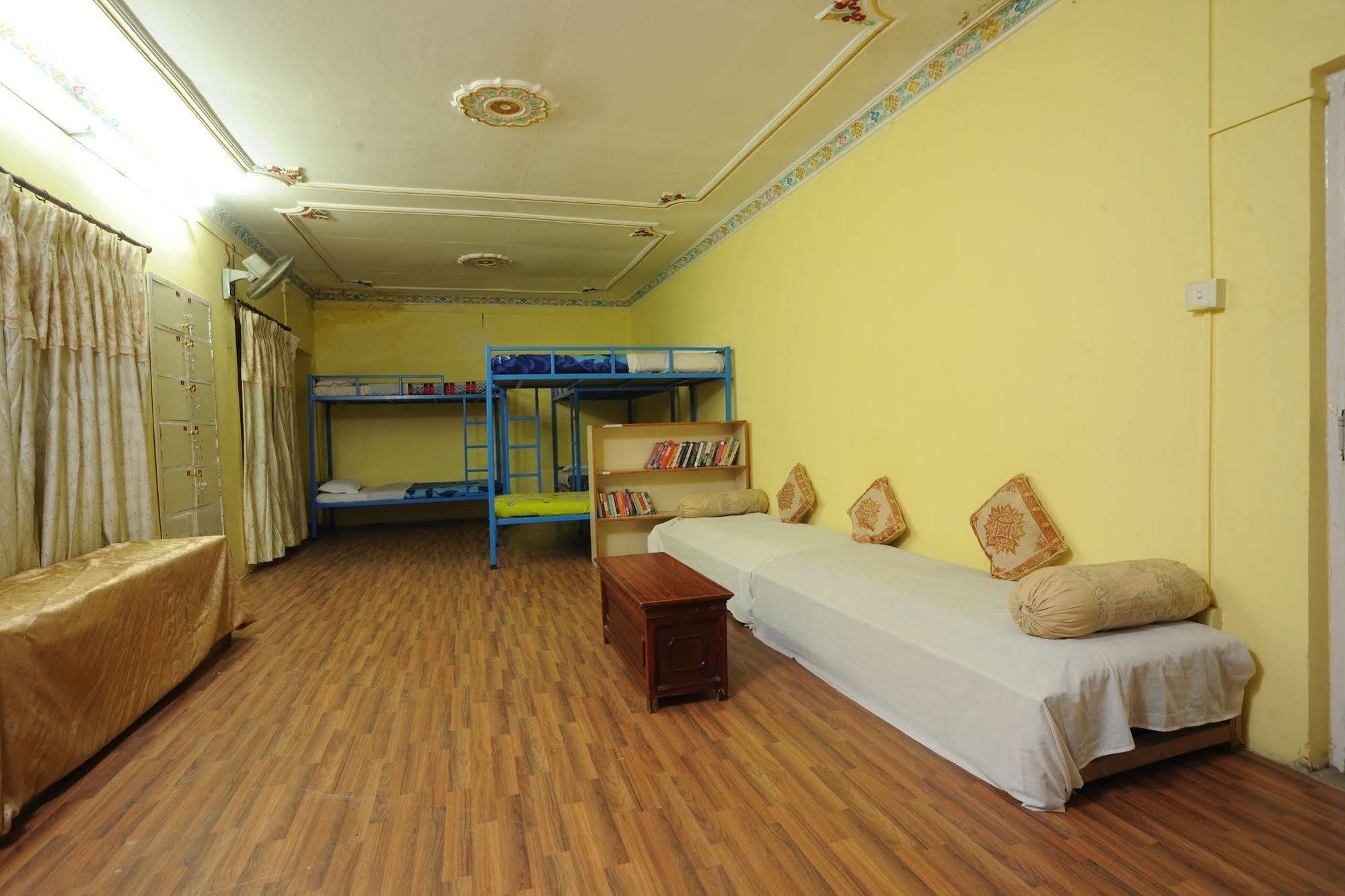Hotel Himalaya Yoga Kathmandu Bagian luar foto