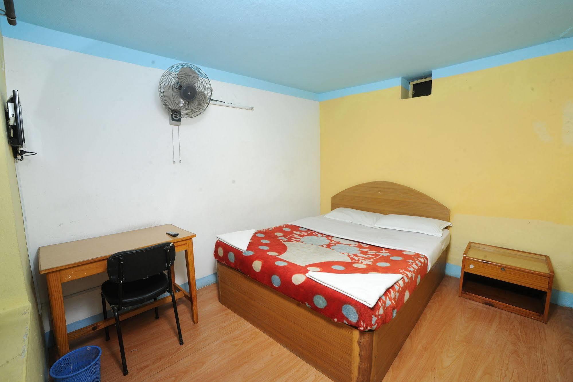 Hotel Himalaya Yoga Kathmandu Bagian luar foto
