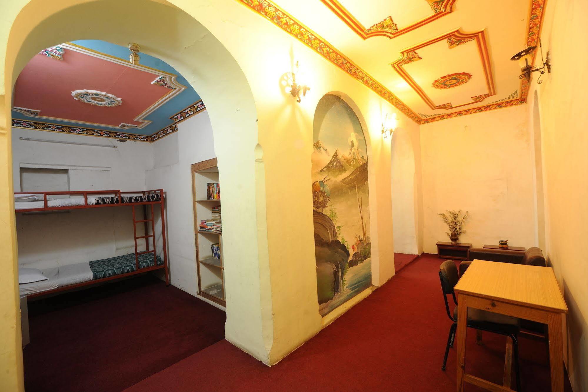 Hotel Himalaya Yoga Kathmandu Bagian luar foto