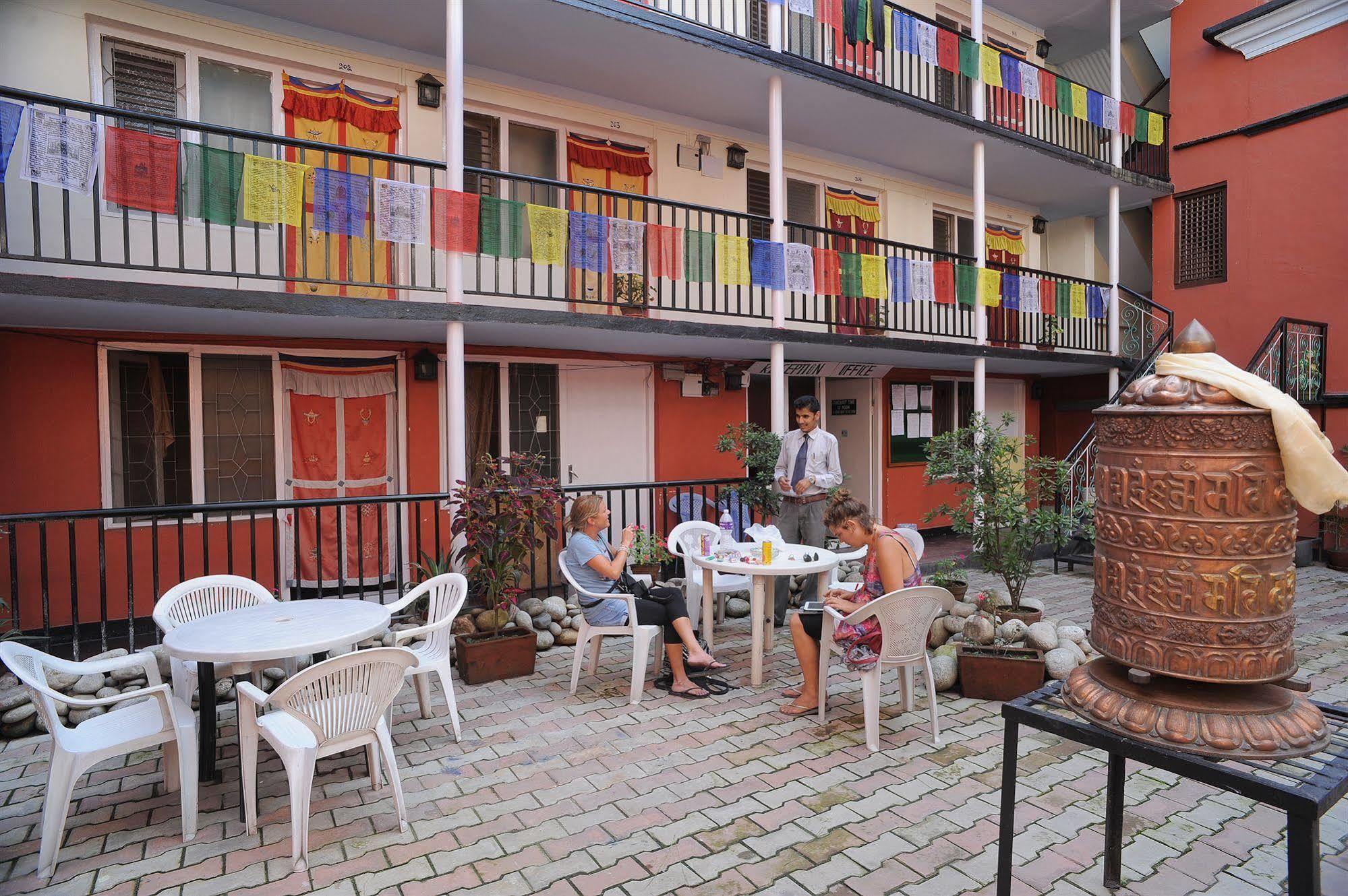 Hotel Himalaya Yoga Kathmandu Bagian luar foto
